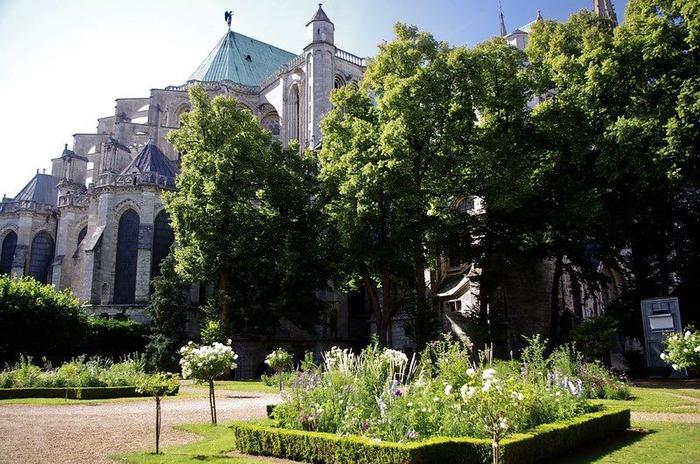 Chartres - immobilier - CENTURY 21 Maîtrejean - dynamisme - culture - Unesco - Patrimoine