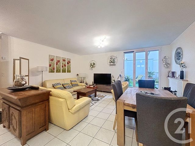 Appartement F5 à vendre - 5 pièces - 122.83 m2 - CHARTRES - 28 - CENTRE - Century 21 Maitrejean Immobilier