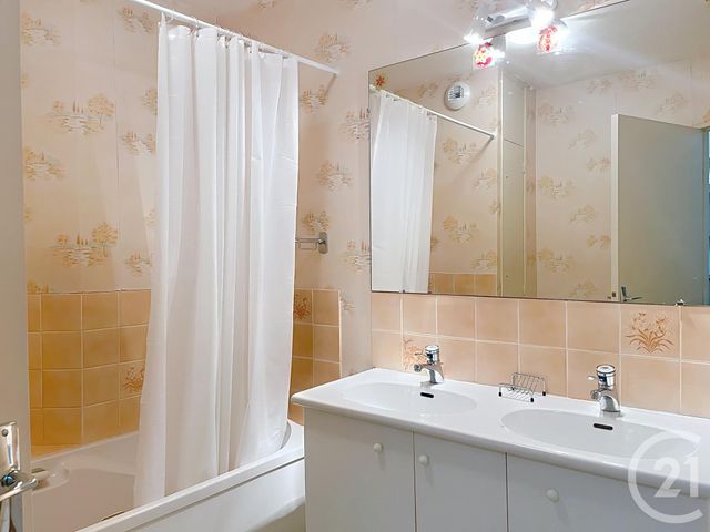 Appartement F2 à vendre - 2 pièces - 69.0 m2 - CHARTRES - 28 - CENTRE - Century 21 Maitrejean Immobilier