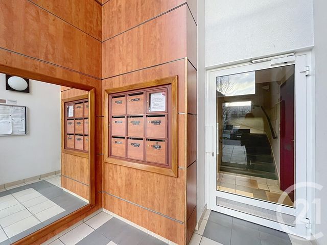 Appartement F3 à vendre - 3 pièces - 65.6 m2 - CHARTRES - 28 - CENTRE - Century 21 Maitrejean Immobilier