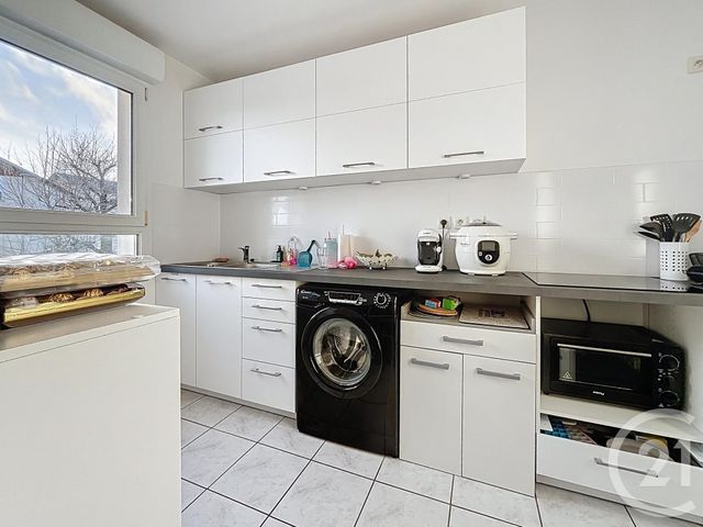 Appartement F3 à vendre - 3 pièces - 65.6 m2 - CHARTRES - 28 - CENTRE - Century 21 Maitrejean Immobilier