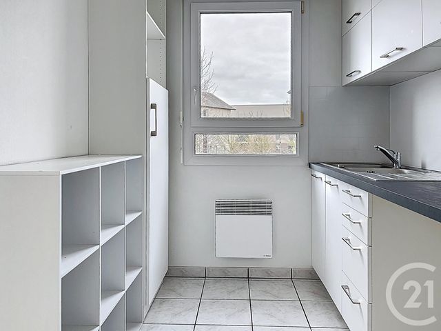 Appartement F3 à vendre - 3 pièces - 65.6 m2 - CHARTRES - 28 - CENTRE - Century 21 Maitrejean Immobilier