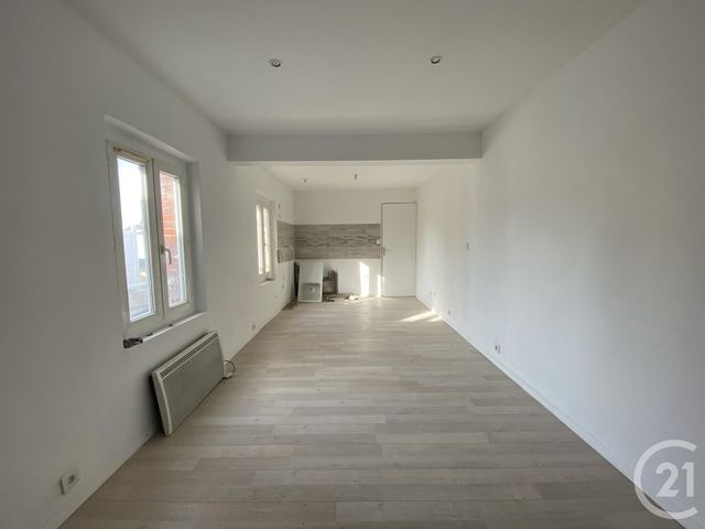 Appartement F2 à vendre - 2 pièces - 38.57 m2 - CHARTRES - 28 - CENTRE - Century 21 Maitrejean Immobilier