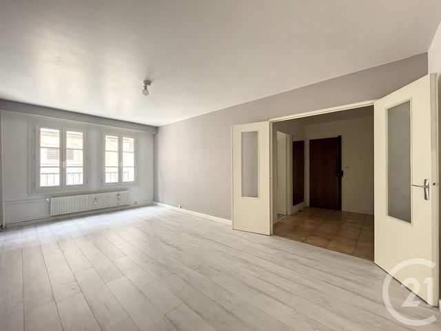 Appartement F3 à vendre - 3 pièces - 72.3 m2 - CHARTRES - 28 - CENTRE - Century 21 Maitrejean Immobilier