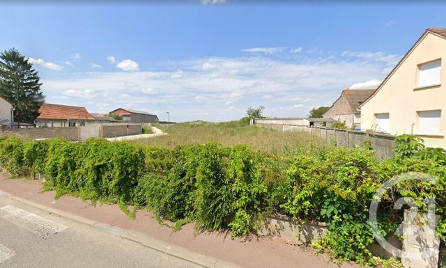 terrain - CHARTRES - 28