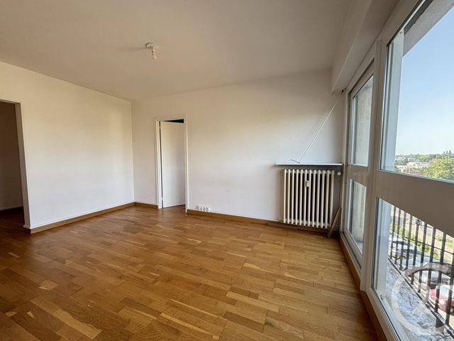 Appartement F2 à vendre - 2 pièces - 44.0 m2 - CHARTRES - 28 - CENTRE - Century 21 Maitrejean Immobilier