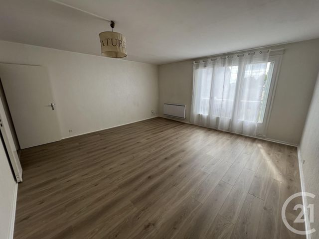 Appartement F3 à vendre - 3 pièces - 74.0 m2 - CHARTRES - 28 - CENTRE - Century 21 Maitrejean Immobilier
