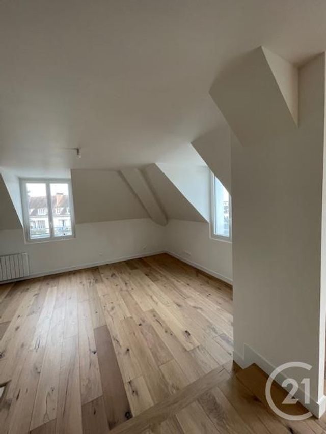 Appartement T4 à vendre - 3 pièces - 92.0 m2 - CHARTRES - 28 - CENTRE - Century 21 Maitrejean Immobilier
