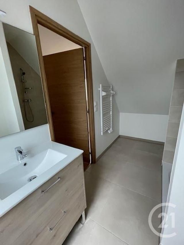 Appartement T4 à vendre - 3 pièces - 92.0 m2 - CHARTRES - 28 - CENTRE - Century 21 Maitrejean Immobilier