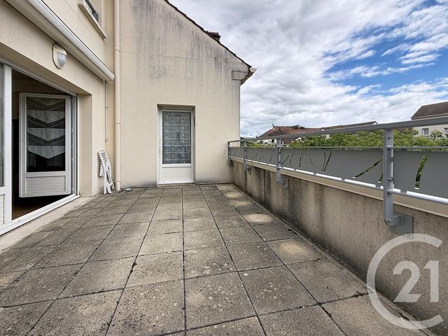 Appartement F4 à vendre - 5 pièces - 91.71 m2 - CHARTRES - 28 - CENTRE - Century 21 Maitrejean Immobilier