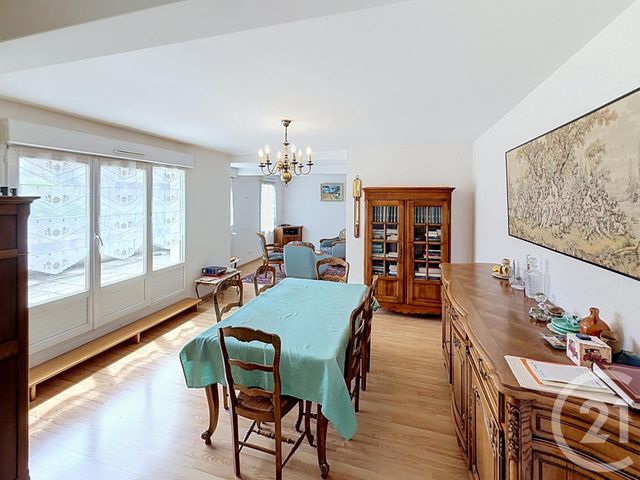 Appartement F4 à vendre - 5 pièces - 91.71 m2 - CHARTRES - 28 - CENTRE - Century 21 Maitrejean Immobilier