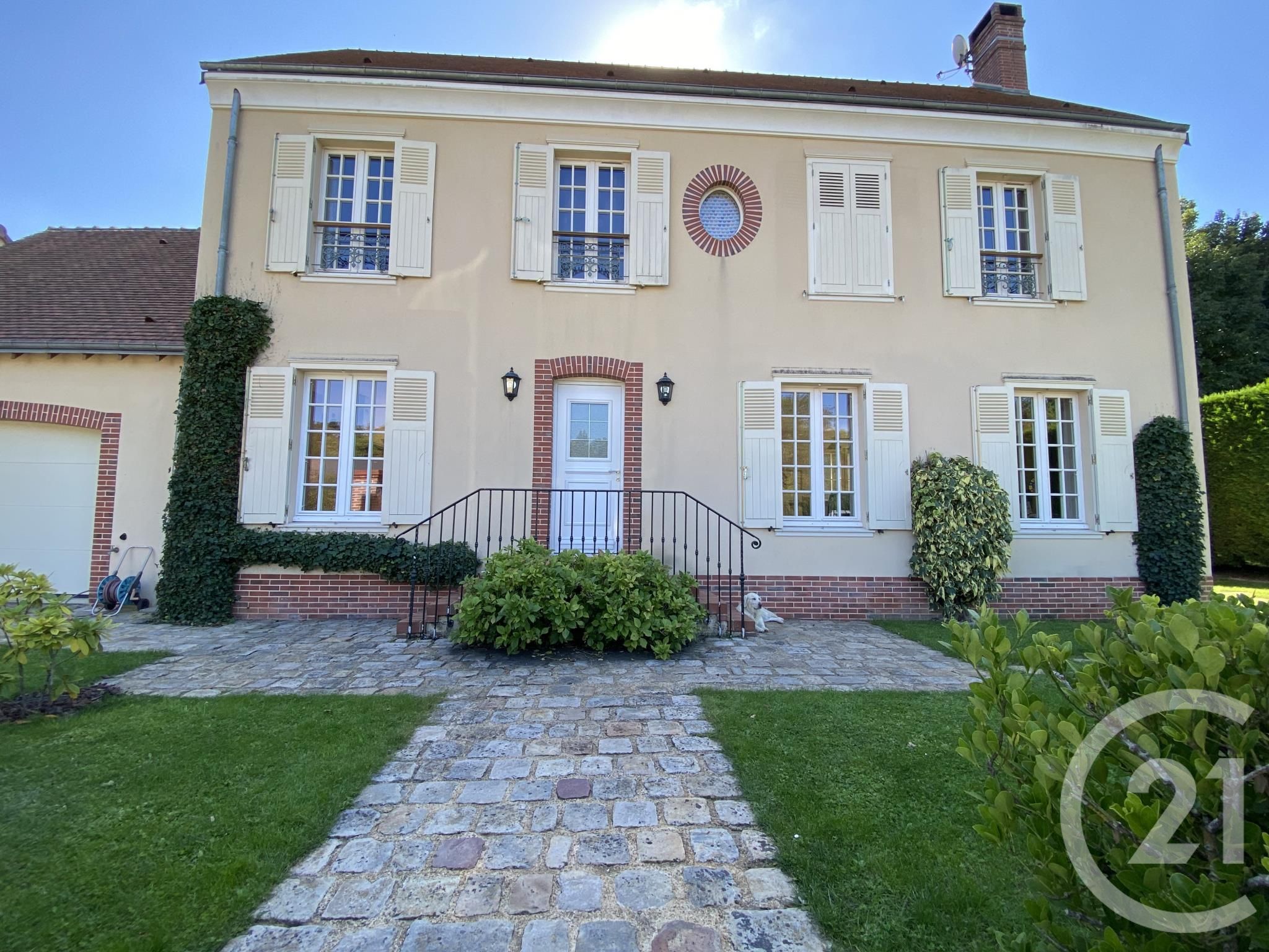 maison à vendre 5 pièces 142.59 m2 CHARTRES 28 CENTRE