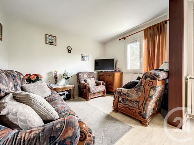 Appartement F4 à vendre - 4 pièces - 74.68 m2 - CHARTRES - 28 - CENTRE - Century 21 Maitrejean Immobilier