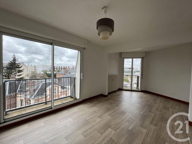 Appartement F2 à louer - 2 pièces - 51.43 m2 - CHARTRES - 28 - CENTRE - Century 21 Maitrejean Immobilier