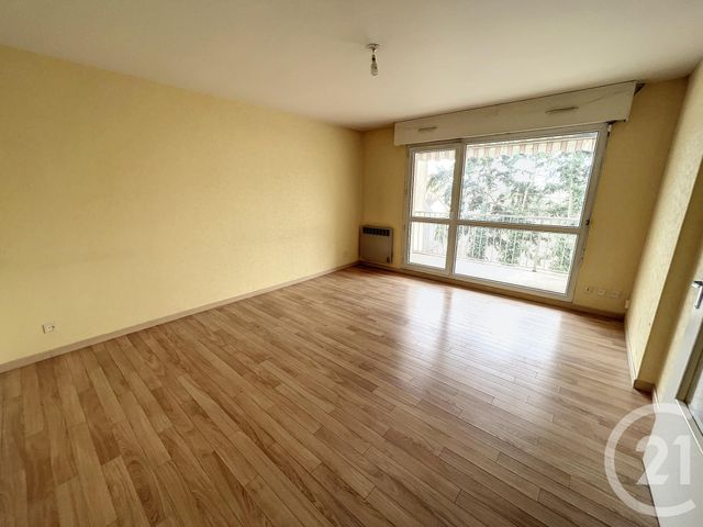 Appartement F2 à vendre - 2 pièces - 45.45 m2 - CHARTRES - 28 - CENTRE - Century 21 Maitrejean Immobilier