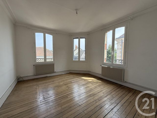 Appartement F3 à louer - 3 pièces - 63.1 m2 - CHARTRES - 28 - CENTRE - Century 21 Maitrejean Immobilier