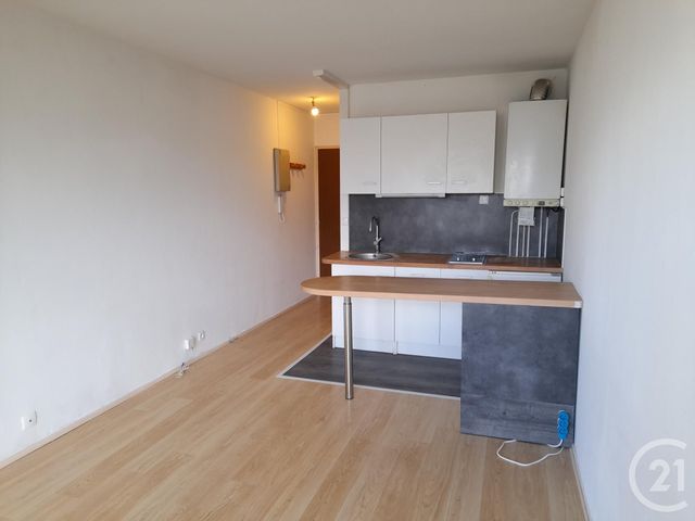 Studio à vendre - 1 pièce - 20.29 m2 - CHARTRES - 28 - CENTRE - Century 21 Maitrejean Immobilier