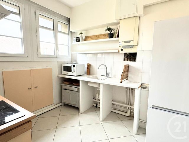 Appartement T2 à louer - 2 pièces - 61.44 m2 - CHARTRES - 28 - CENTRE - Century 21 Maitrejean Immobilier