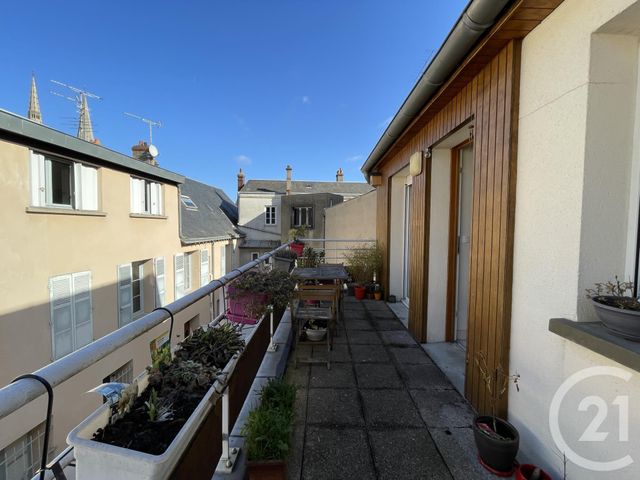 Appartement F3 à louer - 3 pièces - 65.8 m2 - CHARTRES - 28 - CENTRE - Century 21 Maitrejean Immobilier