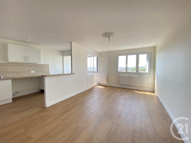 Appartement F3 à louer - 3 pièces - 71.3 m2 - CHARTRES - 28 - CENTRE - Century 21 Maitrejean Immobilier