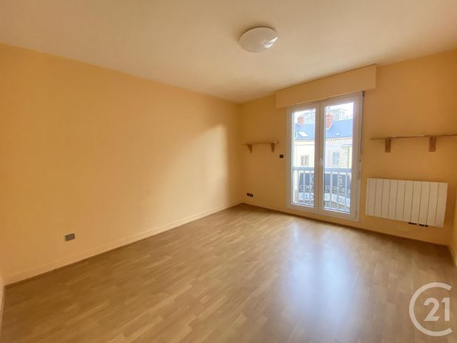Appartement F1 à louer - 1 pièce - 23.38 m2 - CHARTRES - 28 - CENTRE - Century 21 Maitrejean Immobilier