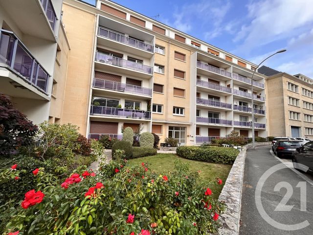 Appartement F5 à vendre - 5 pièces - 122.0 m2 - CHARTRES - 28 - CENTRE - Century 21 Maitrejean Immobilier