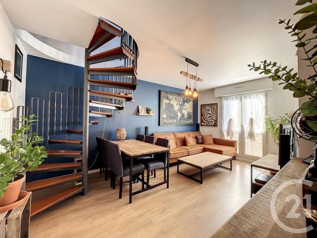 Appartement F3 à vendre - 3 pièces - 82.7 m2 - CHARTRES - 28 - CENTRE - Century 21 Maitrejean Immobilier
