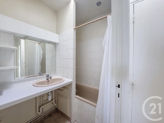 Afficher la photo en grand Appartement F2 à vendre - 2 pièces - 47.0 m2 - CHARTRES - 28 - CENTRE - Century 21 Maitrejean Immobilier