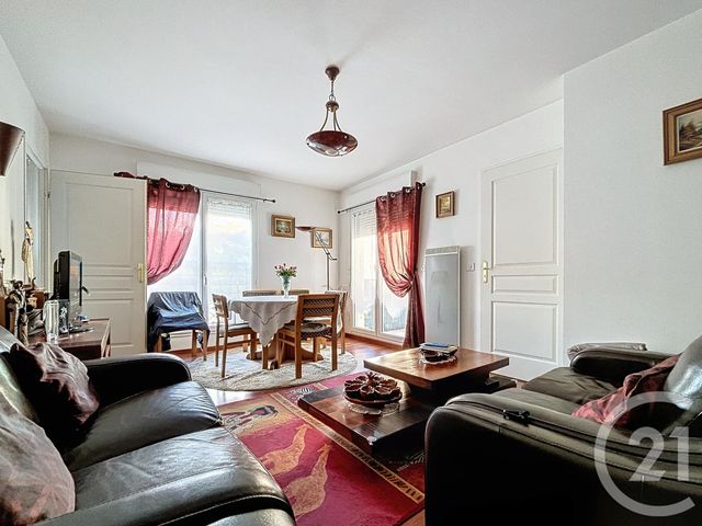 Afficher la photo en grand Appartement F2 à vendre - 2 pièces - 45.0 m2 - CHARTRES - 28 - CENTRE - Century 21 Maitrejean Immobilier
