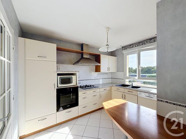 Appartement F4 à vendre - 5 pièces - 102.0 m2 - CHARTRES - 28 - CENTRE - Century 21 Maitrejean Immobilier