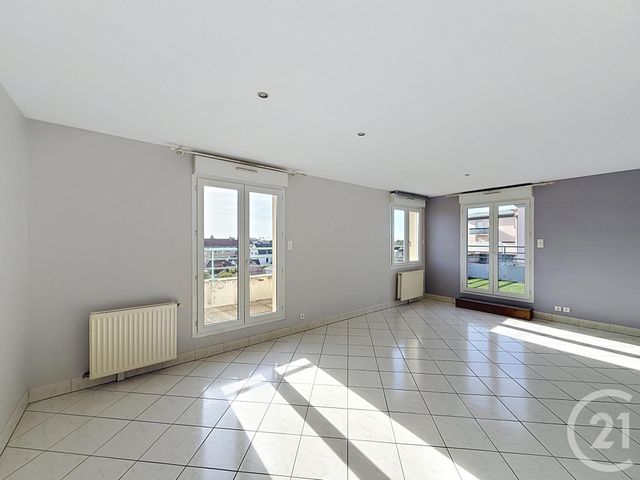 Appartement F4 à vendre - 5 pièces - 102.0 m2 - CHARTRES - 28 - CENTRE - Century 21 Maitrejean Immobilier
