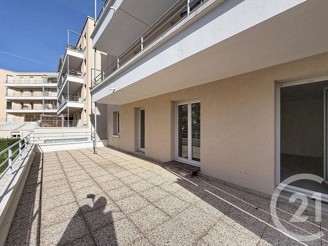 Appartement F4 à vendre - 4 pièces - 83.3 m2 - CHARTRES - 28 - CENTRE - Century 21 Maitrejean Immobilier