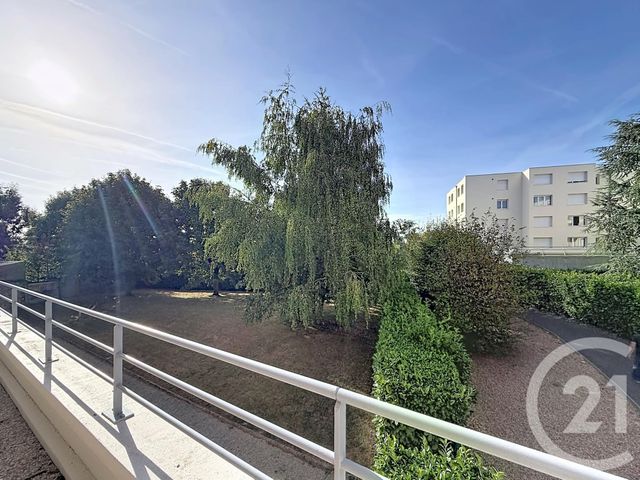 Appartement F4 à vendre - 4 pièces - 83.3 m2 - CHARTRES - 28 - CENTRE - Century 21 Maitrejean Immobilier
