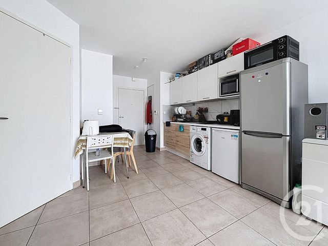 Appartement Studio à vendre - 1 pièce - 32.0 m2 - CHARTRES - 28 - CENTRE - Century 21 Maitrejean Immobilier