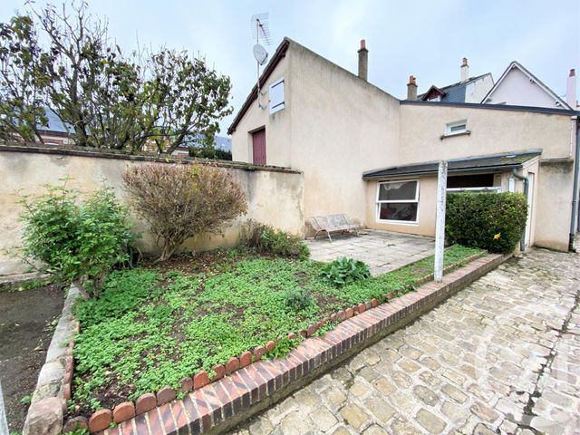 Afficher la photo en grand immeuble à vendre - 490.0 m2 - CHARTRES - 28 - CENTRE - Century 21 Maitrejean Immobilier
