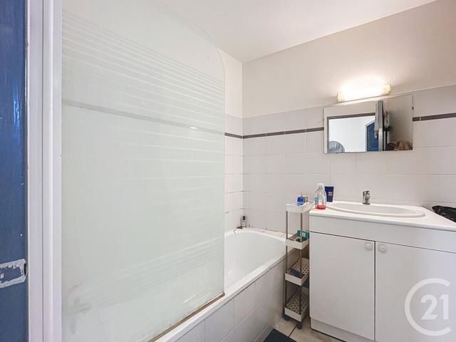 Appartement F2 à vendre - 2 pièces - 30.65 m2 - CHARTRES - 28 - CENTRE - Century 21 Maitrejean Immobilier