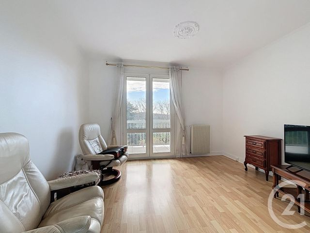 Appartement F3 à vendre - 3 pièces - 69.2 m2 - CHARTRES - 28 - CENTRE - Century 21 Maitrejean Immobilier