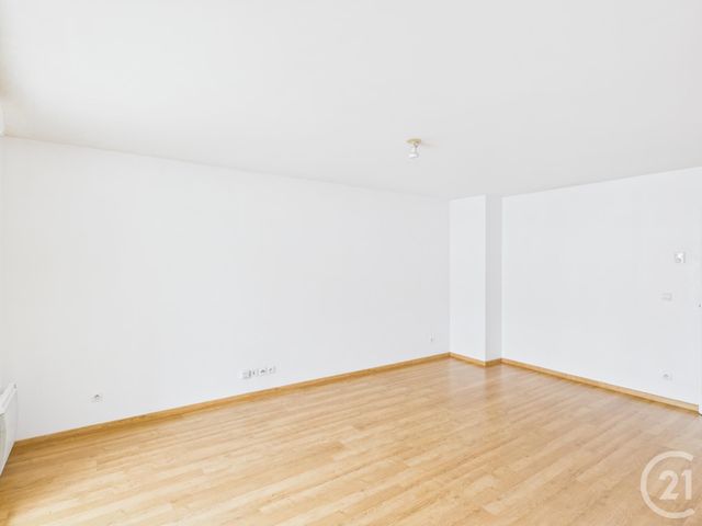 Appartement T3 à vendre - 3 pièces - 67.83 m2 - CHARTRES - 28 - CENTRE - Century 21 Maitrejean Immobilier