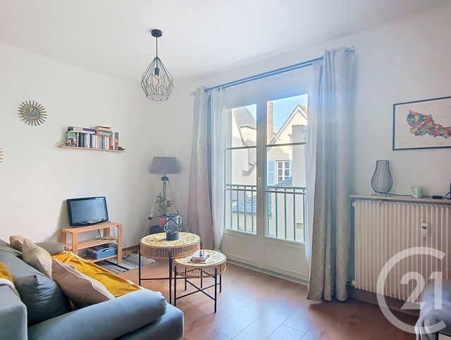 Appartement F1 bis à vendre - 2 pièces - 37.15 m2 - CHARTRES - 28 - CENTRE - Century 21 Maitrejean Immobilier