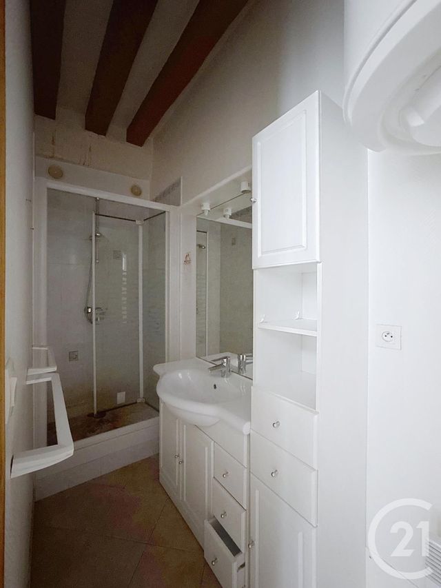 Afficher la photo en grand Appartement F1 à vendre - 2 pièces - 38.79 m2 - CHARTRES - 28 - CENTRE - Century 21 Maitrejean Immobilier