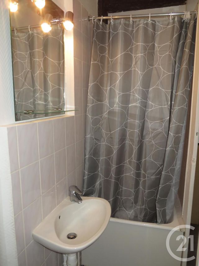 Appartement Studio à louer - 1 pièce - 22.19 m2 - CHARTRES - 28 - CENTRE - Century 21 Maitrejean Immobilier