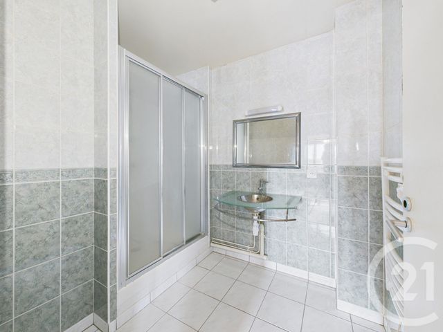 Appartement T2 à vendre - 2 pièces - 61.86 m2 - CHARTRES - 28 - CENTRE - Century 21 Maitrejean Immobilier