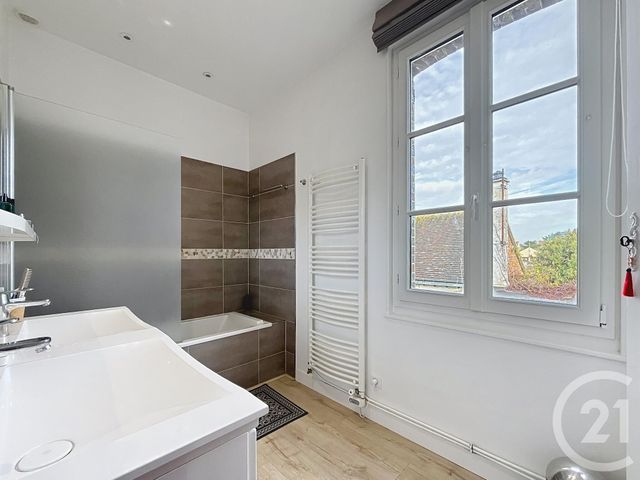 maison à vendre - 9 pièces - 212.0 m2 - CHARTRES - 28 - CENTRE - Century 21 Maitrejean Immobilier