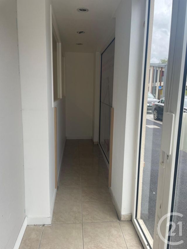 Afficher la photo en grand commerce à vendre - 42.73 m2 - LEVES - 28 - CENTRE - Century 21 Maitrejean Immobilier
