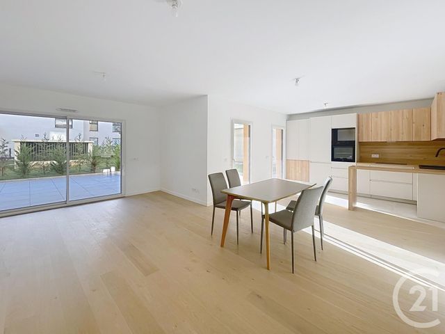 Afficher la photo en grand Appartement F5 à vendre - 5 pièces - 114.0 m2 - CHARTRES - 28 - CENTRE - Century 21 Maitrejean Immobilier