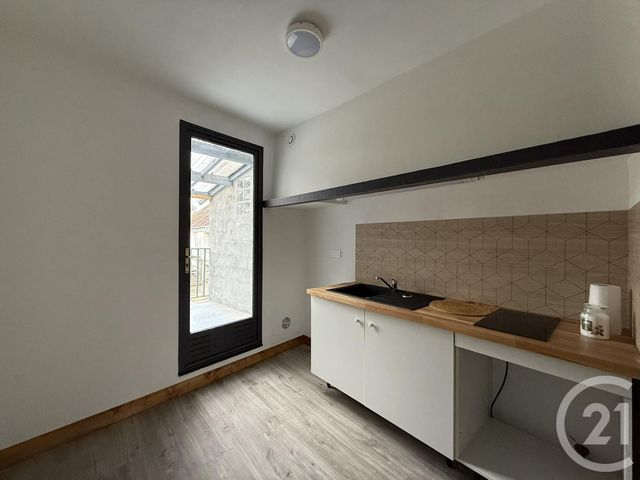 Appartement F2 à louer - 2 pièces - 43.93 m2 - CHARTRES - 28 - CENTRE - Century 21 Maitrejean Immobilier