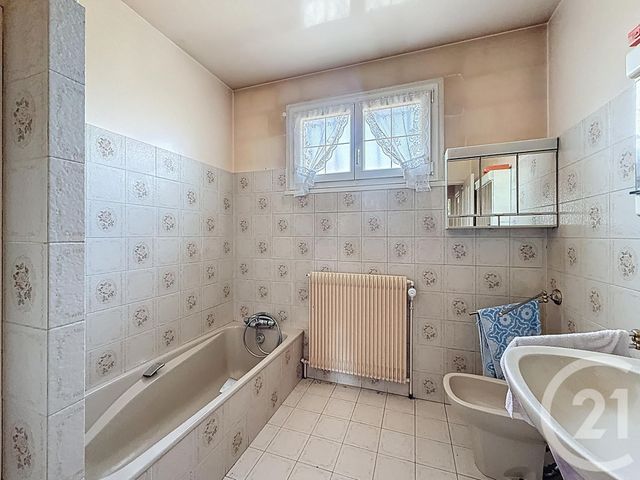 maison à vendre - 6 pièces - 149.0 m2 - LE COUDRAY - 28 - CENTRE - Century 21 Maitrejean Immobilier