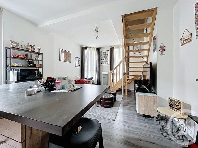 Afficher la photo en grand Appartement F3 à vendre - 3 pièces - 42.0 m2 - CHARTRES - 28 - CENTRE - Century 21 Maitrejean Immobilier