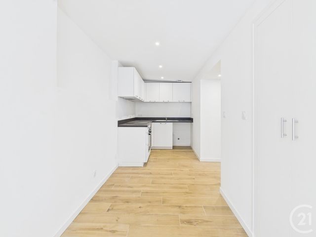 Appartement T1 à vendre - 1 pièce - 43.85 m2 - CHARTRES - 28 - CENTRE - Century 21 Maitrejean Immobilier