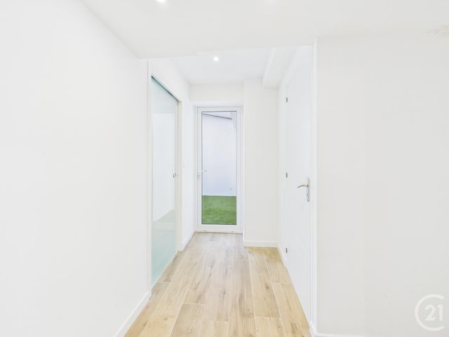 Appartement T1 à vendre - 1 pièce - 43.85 m2 - CHARTRES - 28 - CENTRE - Century 21 Maitrejean Immobilier